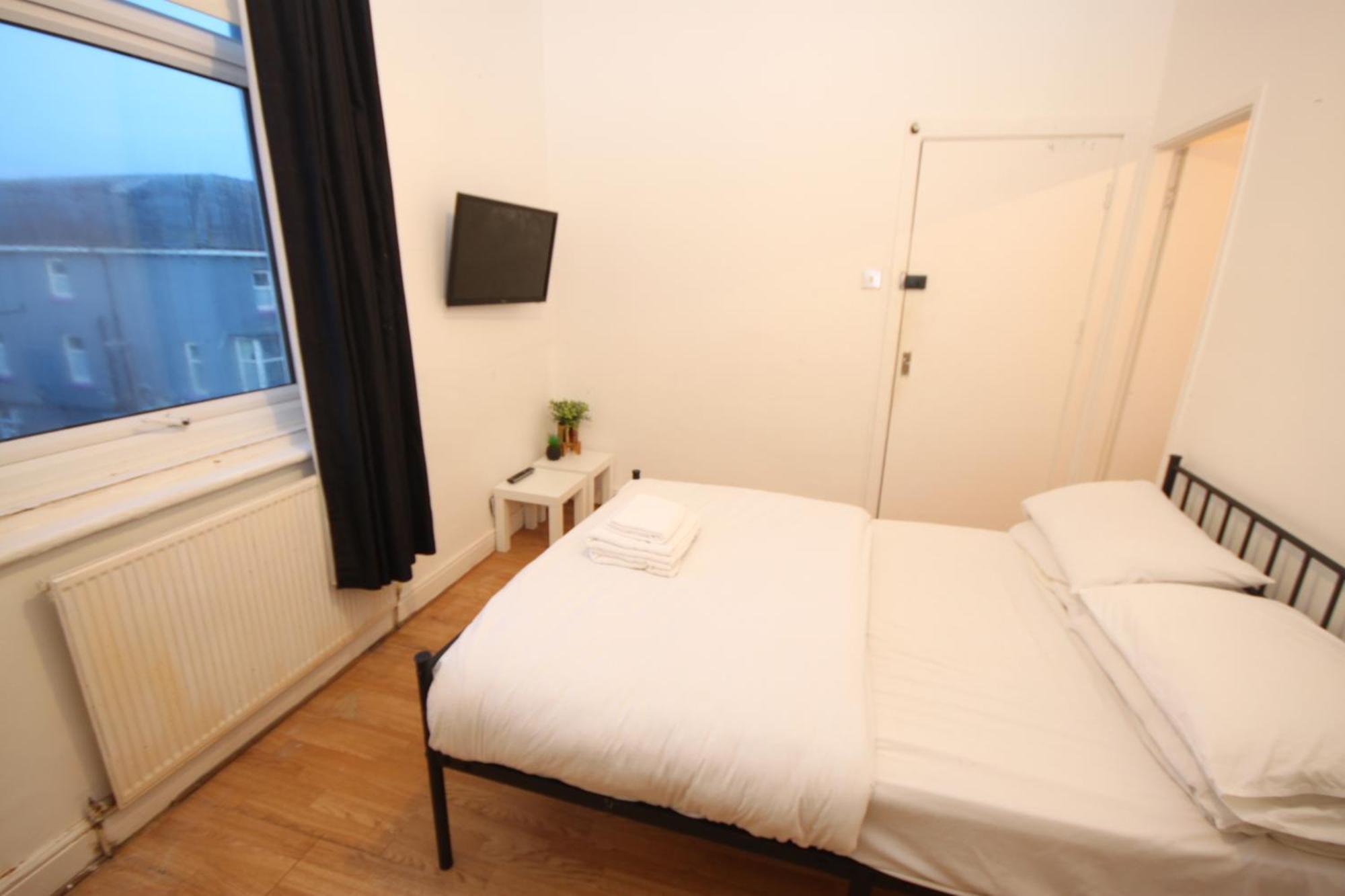 Barton Seaview, Self Catering Studio Apartments, Promenade & Central Beach Location, Families, Couples Or 23 Years Plus Only, Free Parking Blackpool Rum bild