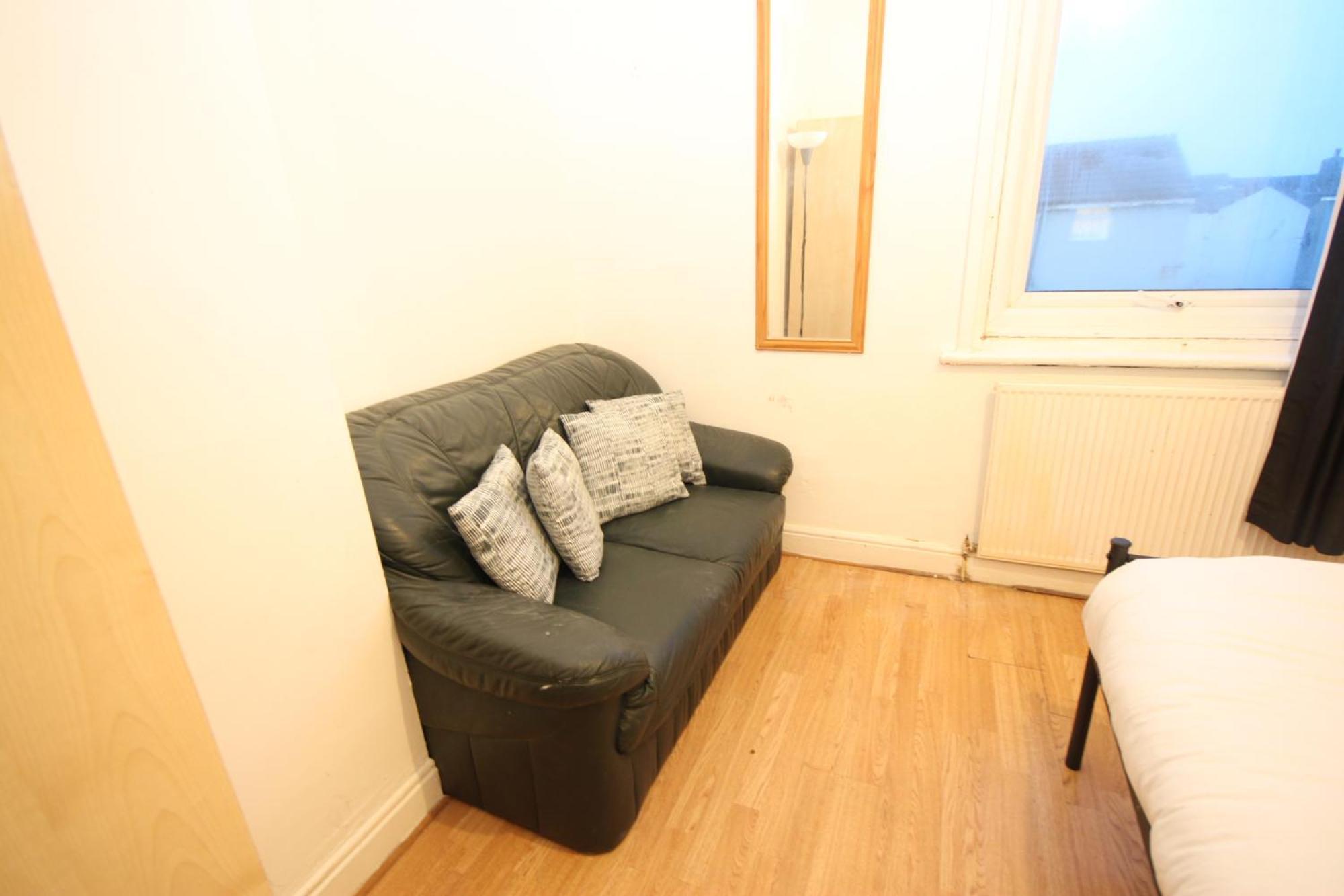 Barton Seaview, Self Catering Studio Apartments, Promenade & Central Beach Location, Families, Couples Or 23 Years Plus Only, Free Parking Blackpool Rum bild